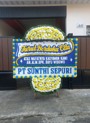 Papan Bunga Duka di Wungu