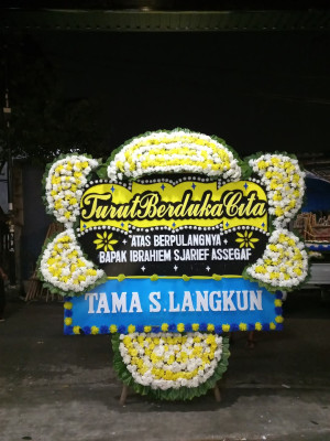 Papan Bunga Duka di Wungu